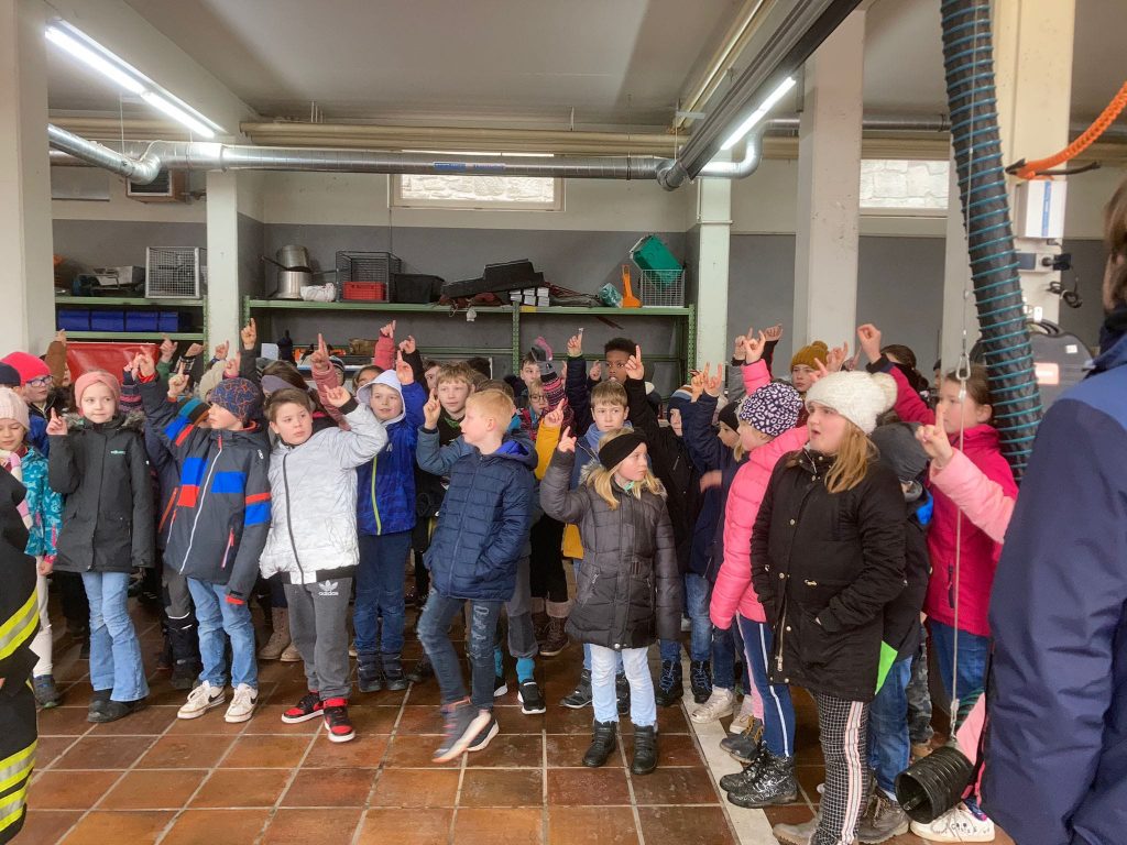 Jg 3 besucht die Feuerwehr (4)